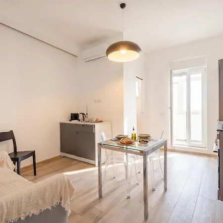 Ξενοδοχείο με διαμερίσματα Oberdan Panorama - Modern Penthouse Μπάρι