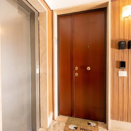 Oberdan Panorama - Modern Penthouse Bari